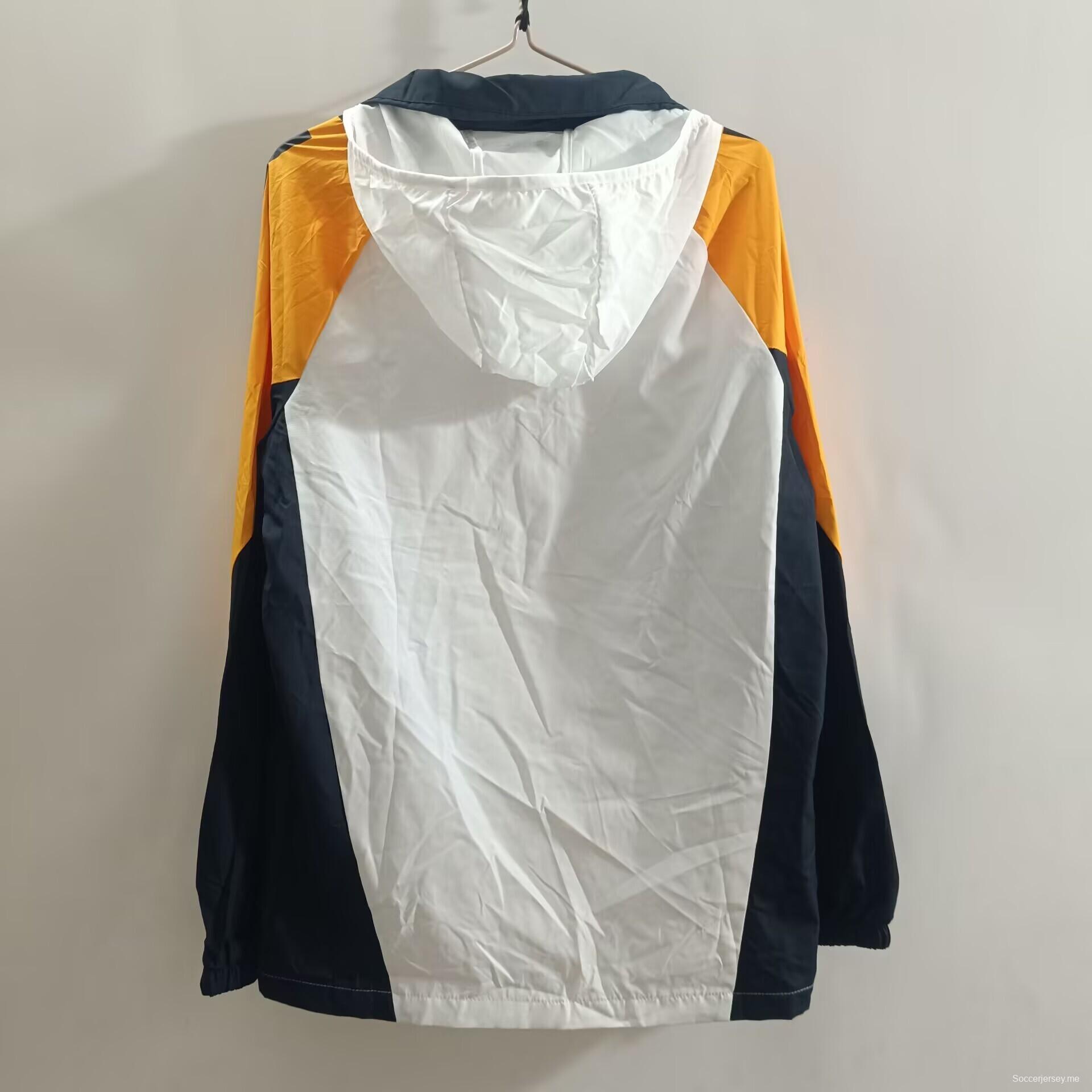 25/26 ريال مدريد جاكيت أبيض بقلنسوة متوسطة الطول بقبعة بيضاء