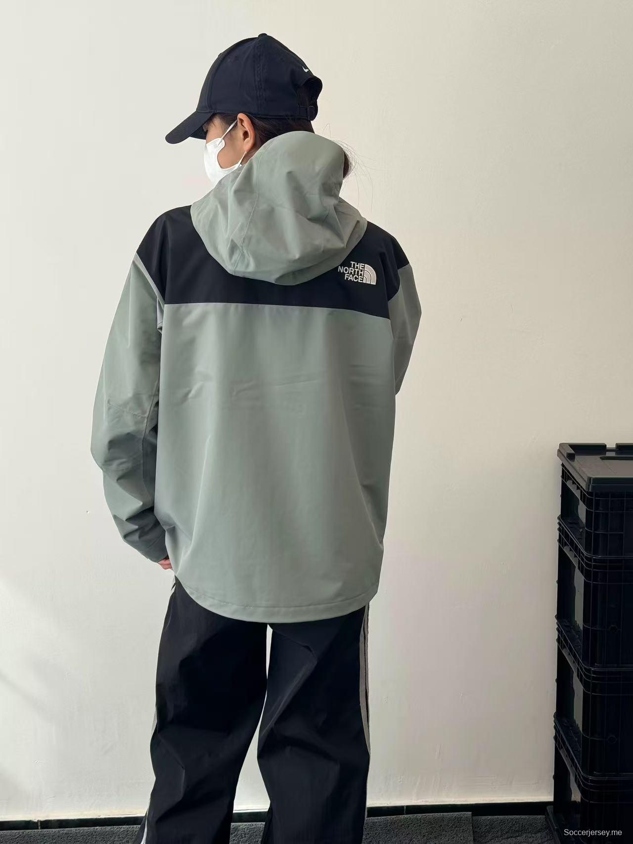 2025 جاكيت ذا نورث فيس ذا نورث فيس سلسلة سترات ذا سميت التقنية - كريمي/أسود ملون بتصميم مزدوج السحاب