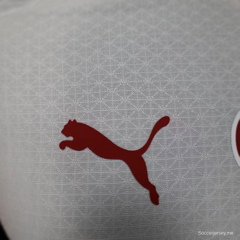 إصدار اللاعب 25/26 قميص غلطة سراي خارج ملعبه