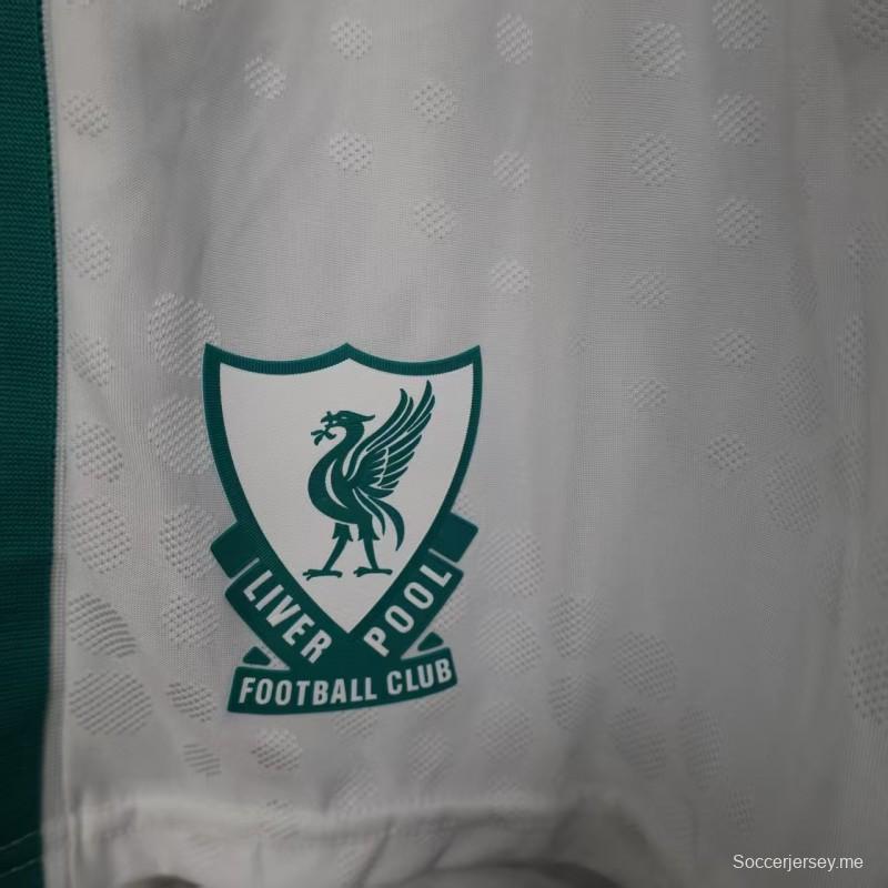 نسخة اللاعب 25/26 شورت ليفربول الثالث 25/26