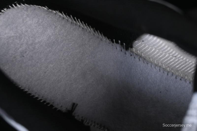 حذاء الجري اير ماكس بلس ريترو من نايك بتقنية الوسائد الهوائية - DM0032-003