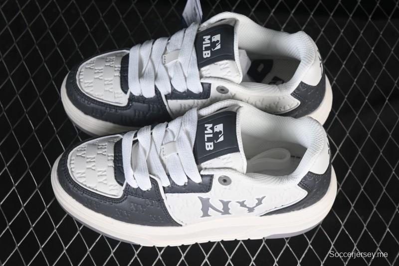 حذاء رياضي كاجوال كاجوال بلاتفورم مكتنزة مطرزة بنقشة Monogram من نيويورك يانكيز MLB - 3ASXE035N50CGS