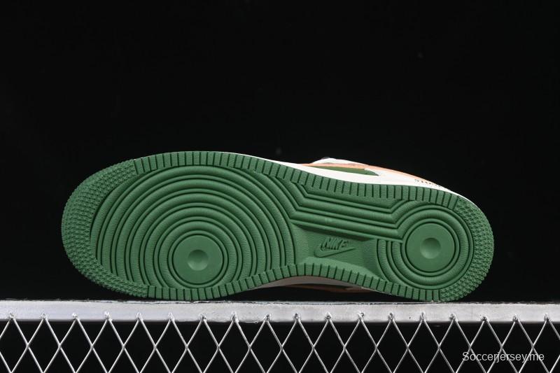 حذاء نايك اير فورس 1 '07 منخفض من نايك ستون آيلاند تعاون ستون آيلاند باللون البيج والأخضر المزين بالزهور - JP8028-010