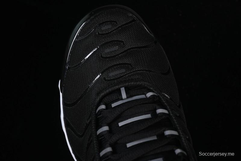 حذاء الجري اير ماكس بلس ريترو من نايك بتقنية الوسادة الهوائية - DM2362-001