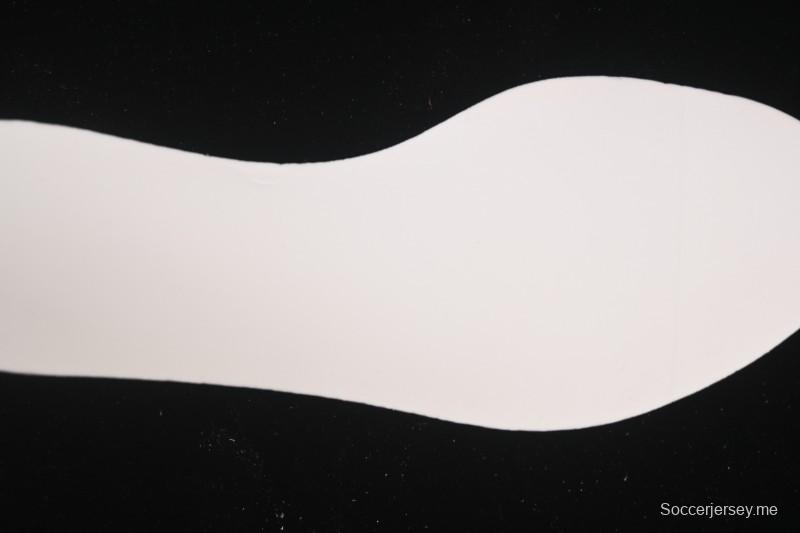 حذاء الجري اديزيرو ايفو اس ال من اديداس اديزيرو ايفو اس ال خفيف الوزن ومبطن مسامي خفيف الوزن - JQ4576