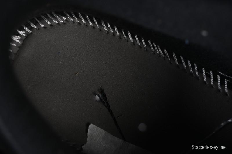 حذاء نايك اير جوردان 1 لاو بطبعة الفيل من نايك - IM6568-010