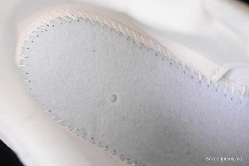 حذاء الجري في2 كيه رونتك رنتك ران من نايك حذاء جري منخفض منخفض الرقبة مبطن مضاد للانزلاق - HV3917-133