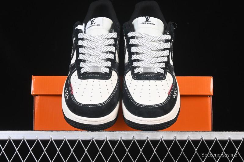 حذاء نايك اير فورس 1 '07 المنخفض من نايك اير فورس 1 '07 LV Collaboration Woven Label سنيكرز كاجوال - CX5050-Y26