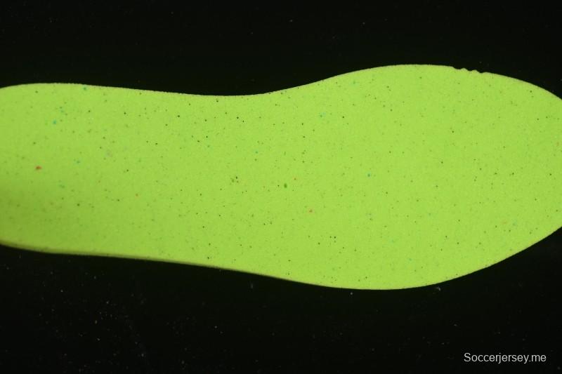 حذاء كرة السلة نايك اير جوردان 5 ريترو جوردان فاير ريد أحمر أسود اللسان - HQ7978-101