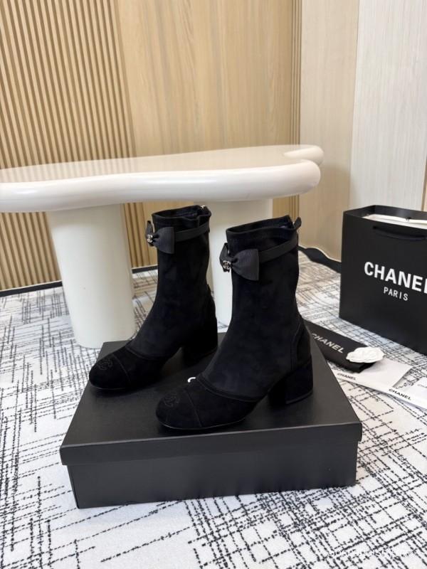 Chanel Classic Chunky Heel Back Zip Ankle Boots - LY00320