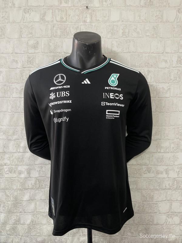 2026 فريق مرسيدس-AMG Petronas F1 F1 فريق مرسيدس-AMG للفورمولا 1 قميص بأكمام طويلة أسود بحواف مزينة باللون الأزرق المخضر