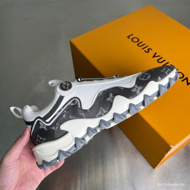 حذاء LV RUSH RUSH من جلد العجل المعدني LV الدائري الدائري المقاوم للانزلاق ذو تصميم كاجوال منخفض - YC