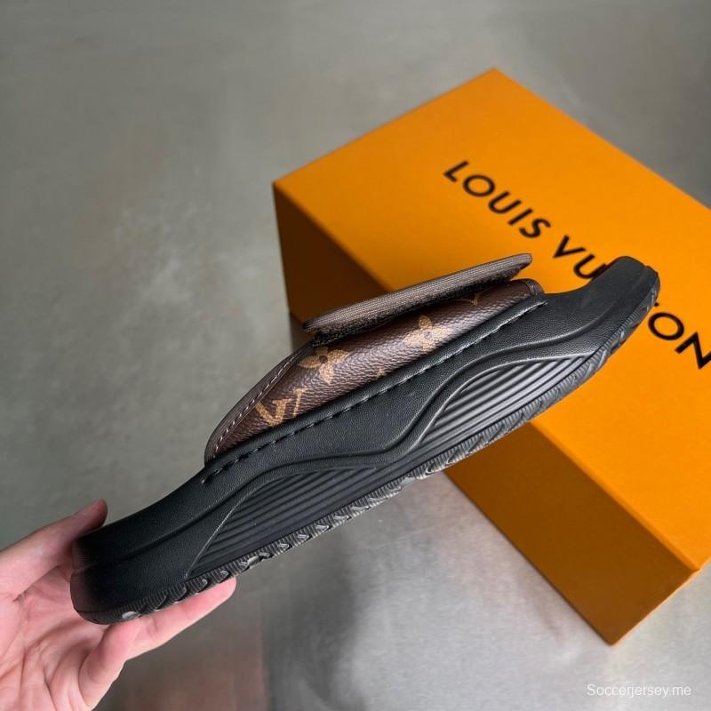 صندل ميامي ميامي ميامي بحزام فيلكرو من لويس فويتون - YC