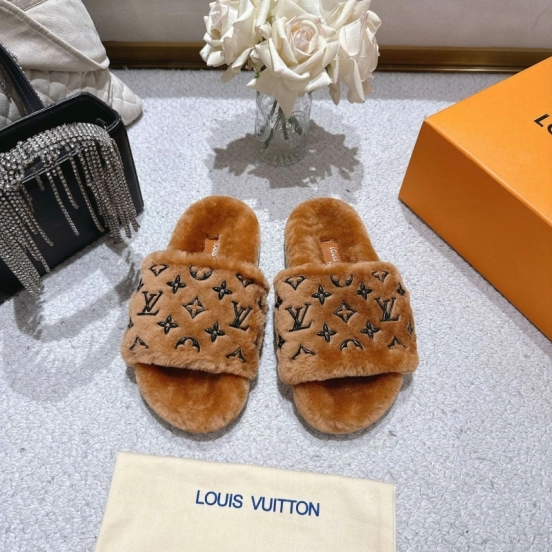 Lv 2025/ss شباشب صوف مريحة منزلية مريحة من الصوف - LY00240