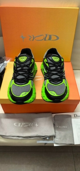 حذاء رياضي بتصميم ريترو - AS00400 من ديور B35 أبي أحذية رياضية بتصميم ريترو - AS00400