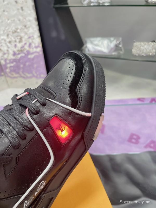 حذاء رياضي LV Trainer Maxi الرياضي مع كابل شحن LED متعدد الألوان - AS00760