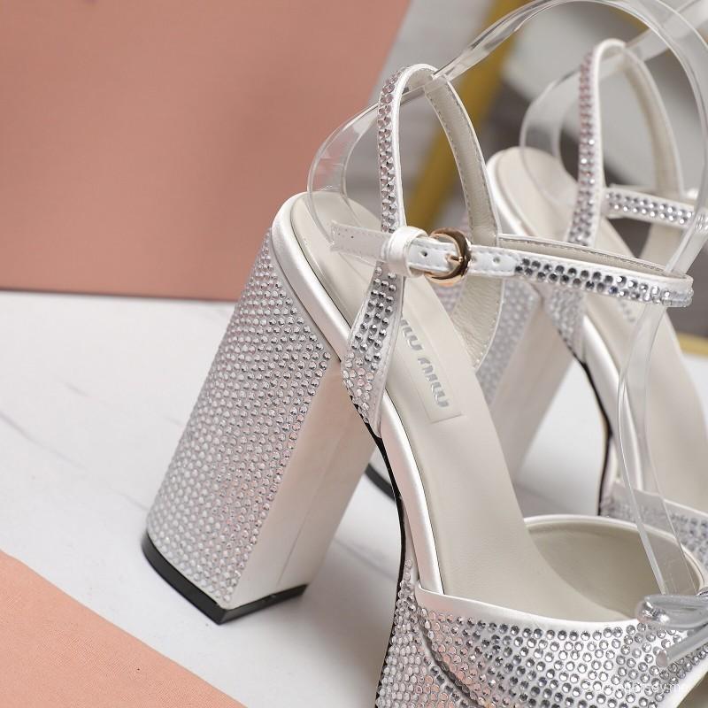 صندل بلينج بلينج سواروفسكي بكعب 11.5 سم من ميو ميوبيو - KFY00340