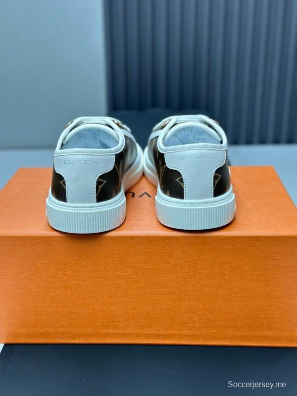 حذاء رياضي أبيض كاجوال بطبعة حيوانات من سلسلة تايم أوت من لويس فويتون - AS00260