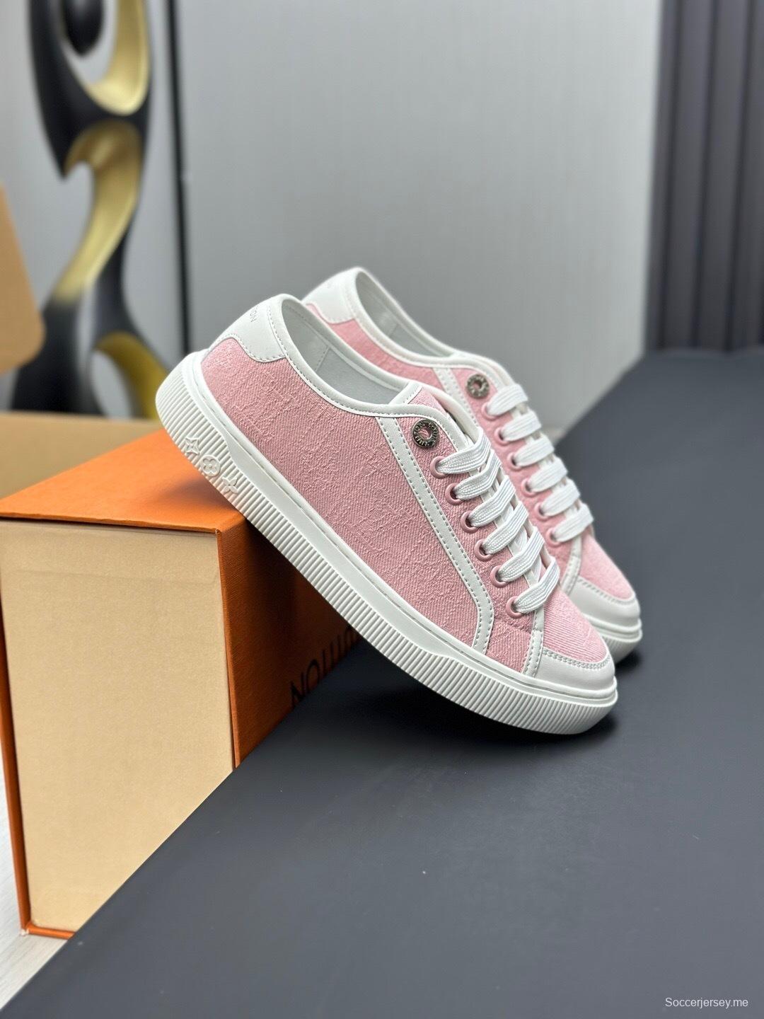 حذاء رياضي أبيض كاجوال بطبعة حيوانات من سلسلة تايم أوت من لويس فويتون - AS00260