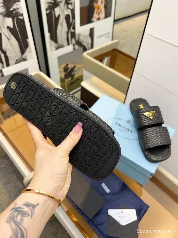 صنادل برادا 2025 من برادا صندل منسوج يدويًا من الرافيا مفتوح من الأمام - KFY00260