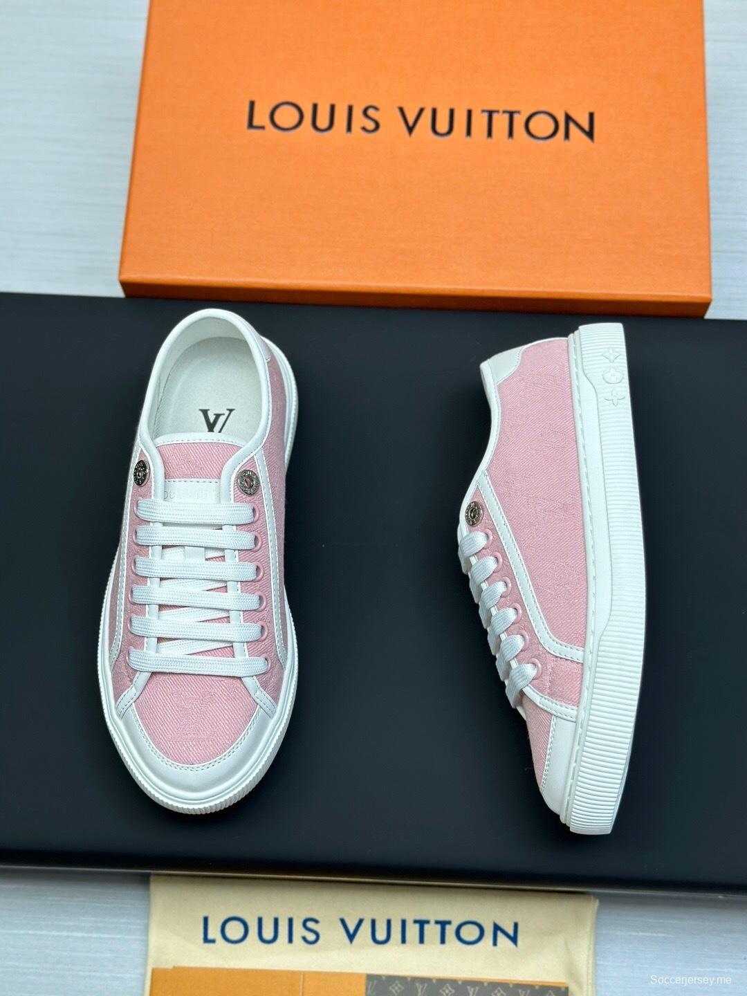 حذاء رياضي أبيض كاجوال بطبعة حيوانات من سلسلة تايم أوت من لويس فويتون - AS00260