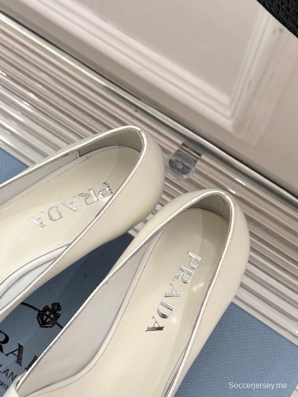 PRADA 2025/SS حذاء فردي بكعب مدبب من الأمام بكعب واحد - KFY00310