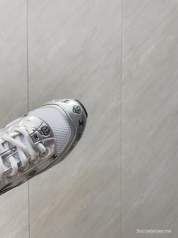 حذاء رياضي كاجوال كينغ II من شانيل شانيل سيلفر هورن كينغ II - KFY00330