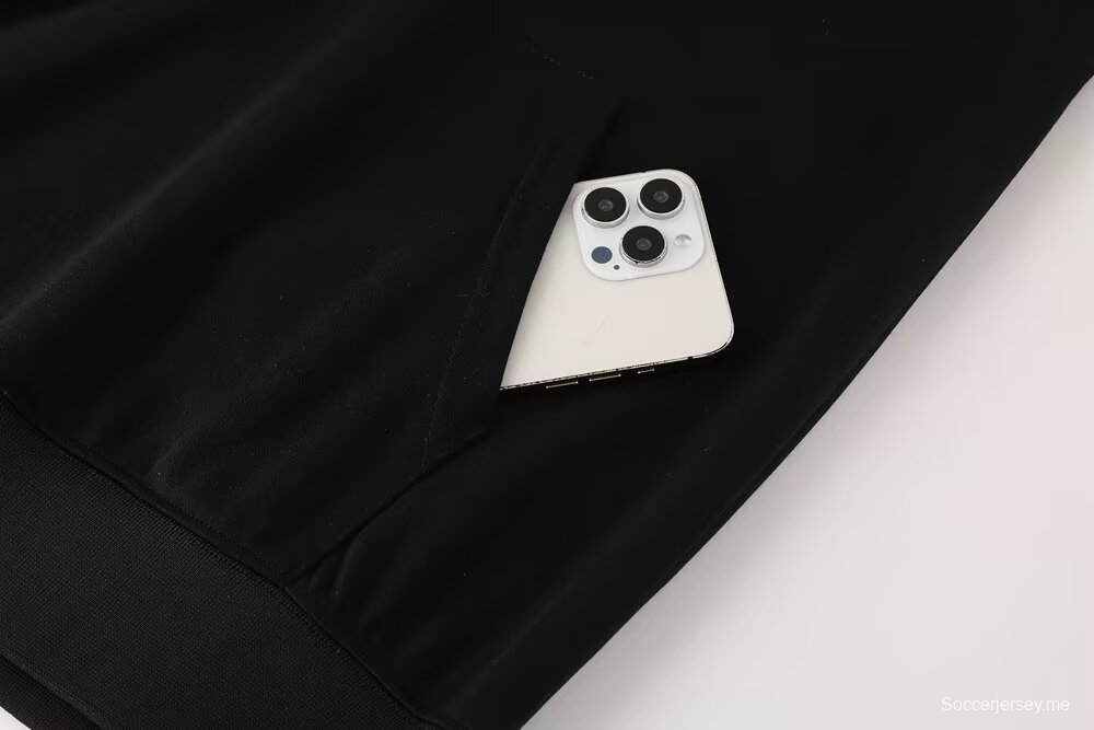 25/26 يوفنتوس سويت شيرت أسود كامل بسحاب + بنطلون طويل + جاكيت أسود بسحاب