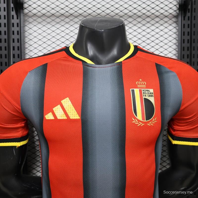 قميص المنتخب البلجيكي للعب على أرضه، إصدار اللاعب 2026