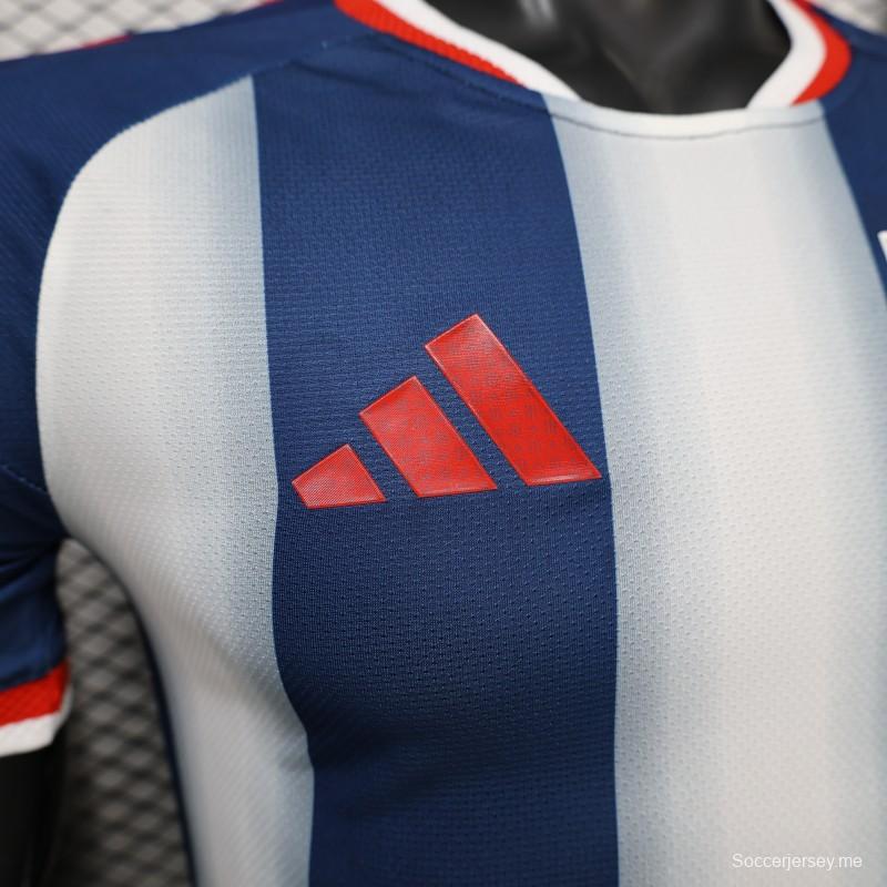 قميص خاص للاعب، إصدار 2026، باللونين الأزرق الداكن والأبيض