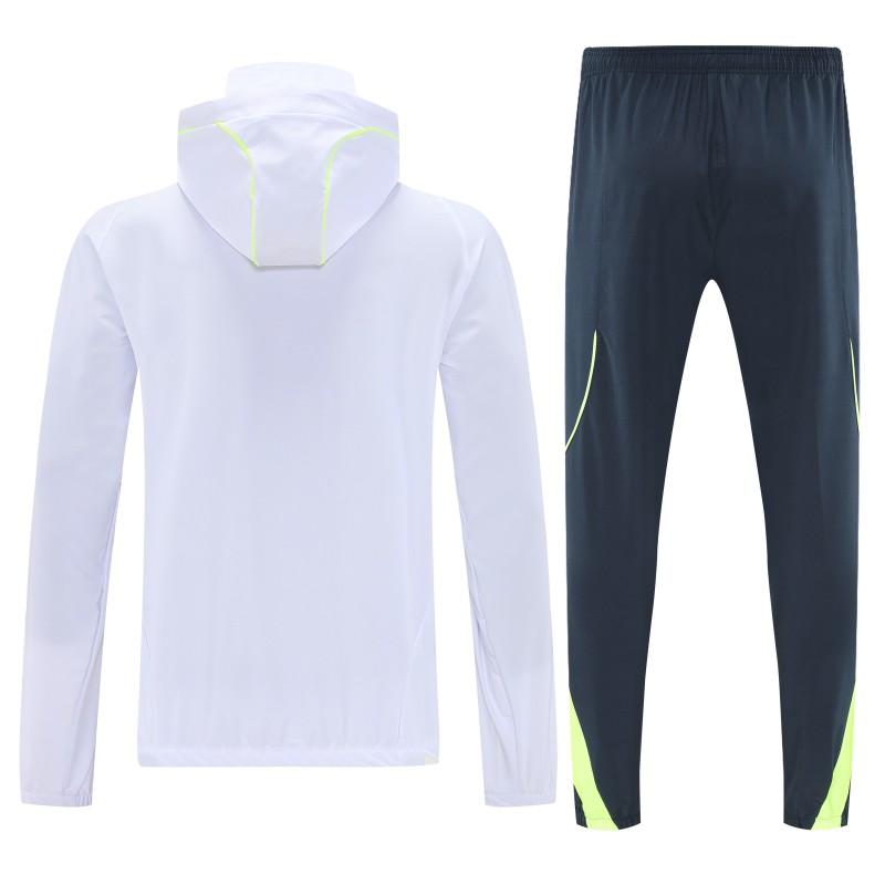 26/27 أديداس  طقم رياضي أبيض بغطاء رأس وسحاب كامل + بنطال طويل