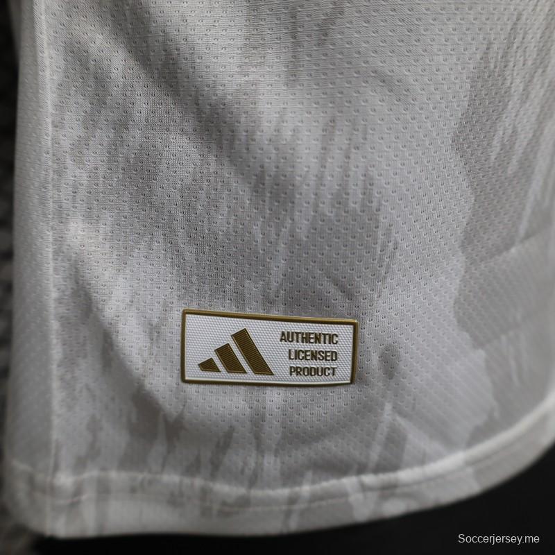 قميص اللاعب الإصدار 26/27 لفريق برشلونة باللون الأسود بالكامل مع شعار الراعي "Spotify" - إصدار خاص