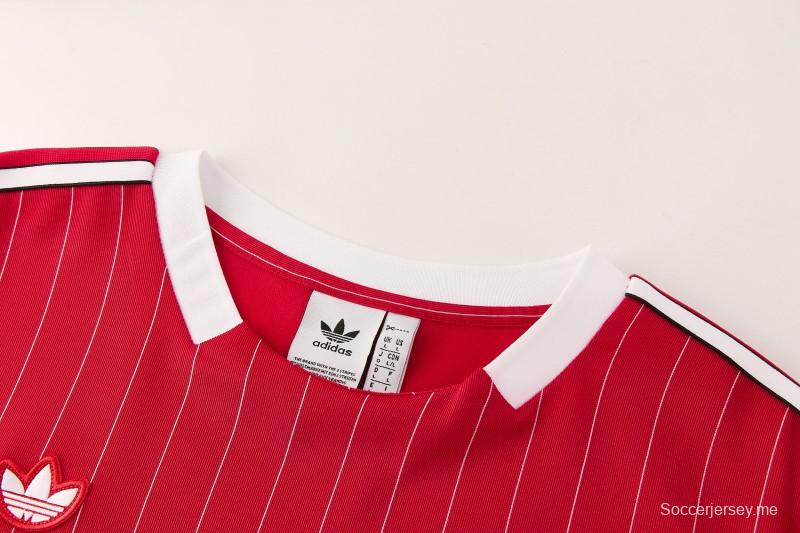 26/27  قميص مانشستر يونايتد الأحمر بأكمام قصيرة + شورت كرة قدم