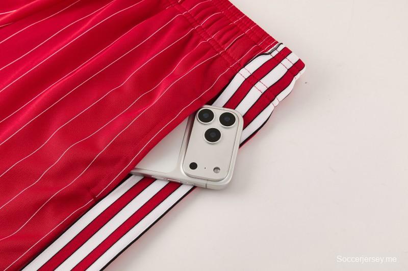 26/27  قميص مانشستر يونايتد الأحمر بأكمام قصيرة + شورت كرة قدم