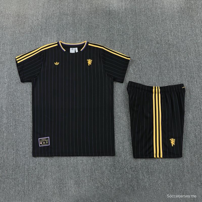 26/27  قميص مانشستر يونايتد أسود بأكمام قصيرة + شورت كرة قدم