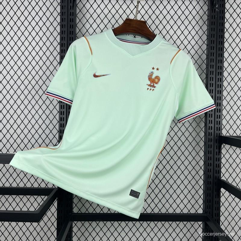 قميص فرنسا للرجال في كأس العالم 2026 (قميص المباريات الخارجية)