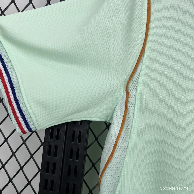 قميص فرنسا للرجال في كأس العالم 2026 (قميص المباريات الخارجية)