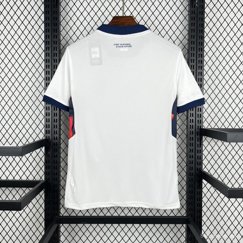 القميص الثالث لمنتخب الإكوادور للرجال في كأس العالم 2026