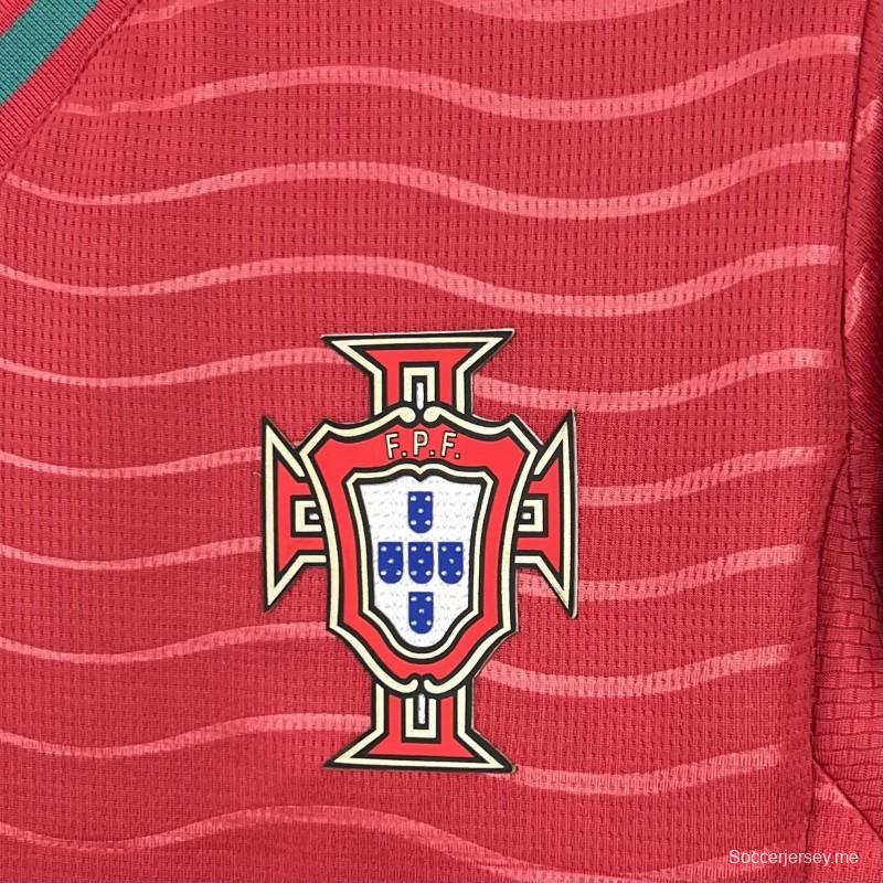 قميص المنتخب البرتغالي للسيدات في كأس العالم 2026 (قميص المباريات على أرضه)