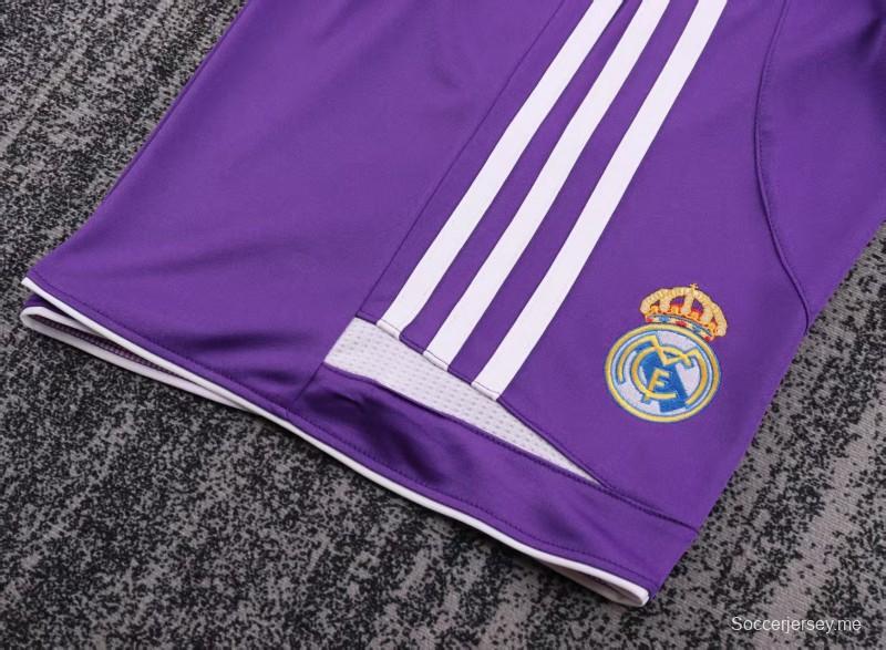 قميص ريال مدريد الأرجواني للعب خارج أرضه لموسم 2006/2007