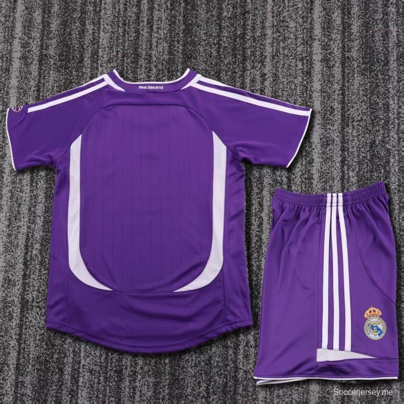 قميص ريال مدريد الأرجواني للعب خارج أرضه لموسم 2006/2007