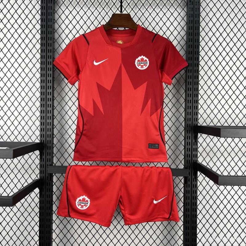 الزي الرسمي لفريق كندا للأطفال في كأس العالم 2026