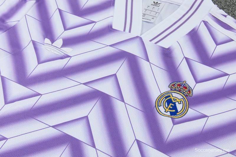 26/27 بدلة رياضية باللون الأرجواني من ريال مدريد بأكمام قصيرة + بنطال طويل