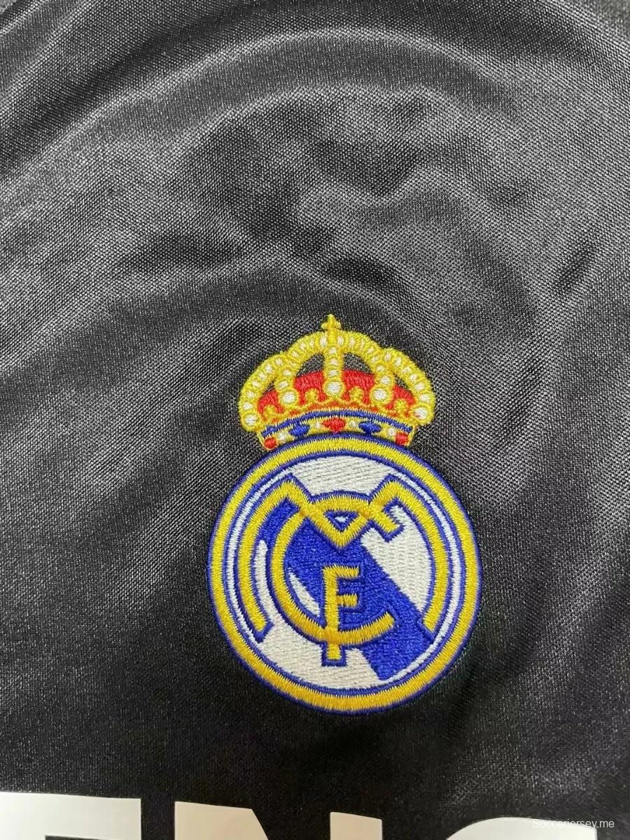 قميص ريترو 04/05 ريال مدريد الثالث بأكمام طويلة أسود اللون
