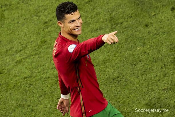 القميص الأساسي للبرتغال 2020 ريترو 2020
