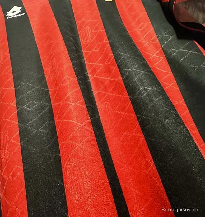 قميص ريترو 93/94 ريترو ميلان الإيطالي بطل الدوري الإيطالي مع رقع
