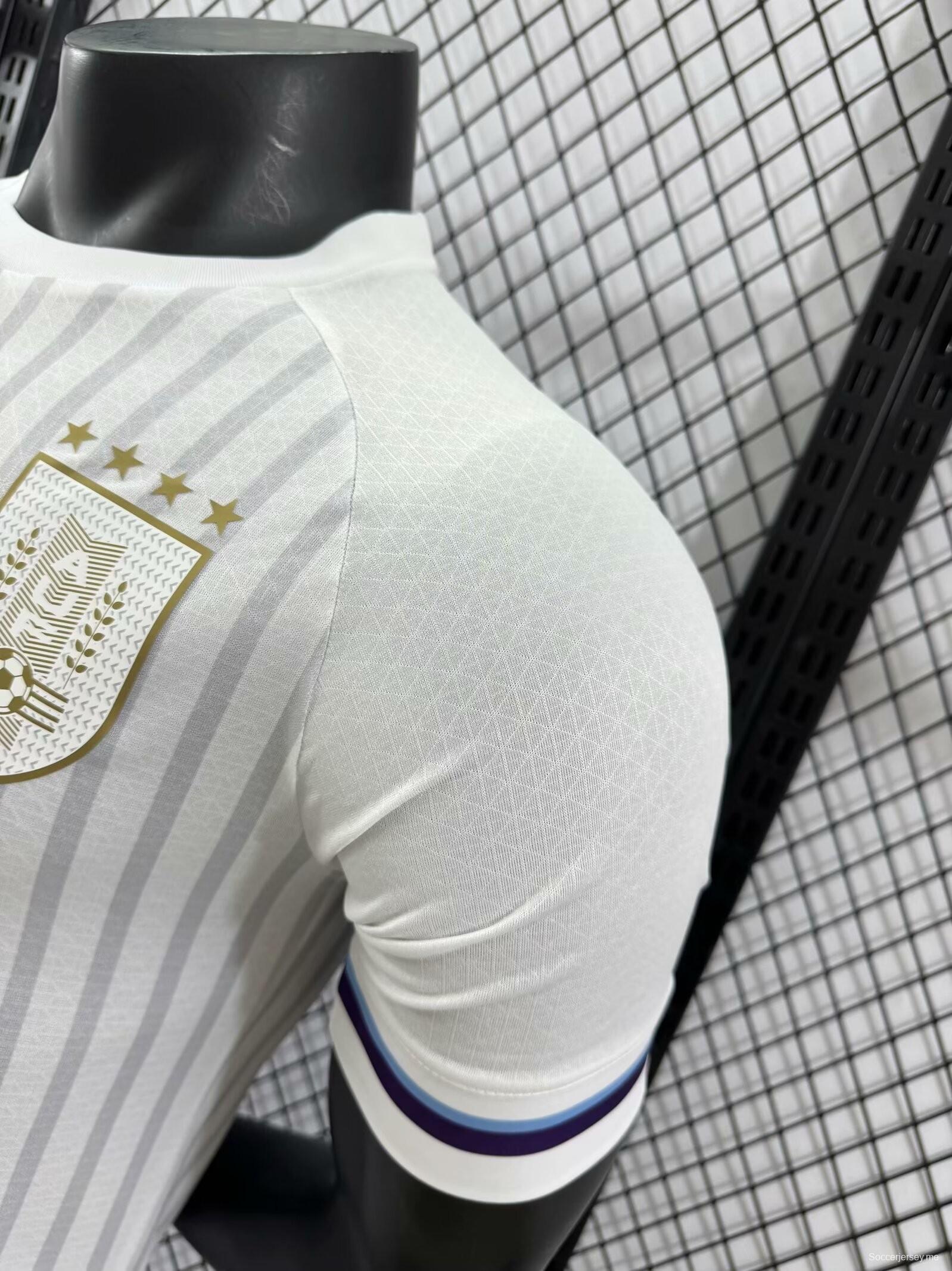 إصدار اللاعب 2024 قميص منتخب أوروجواي خارج الديار 2024
