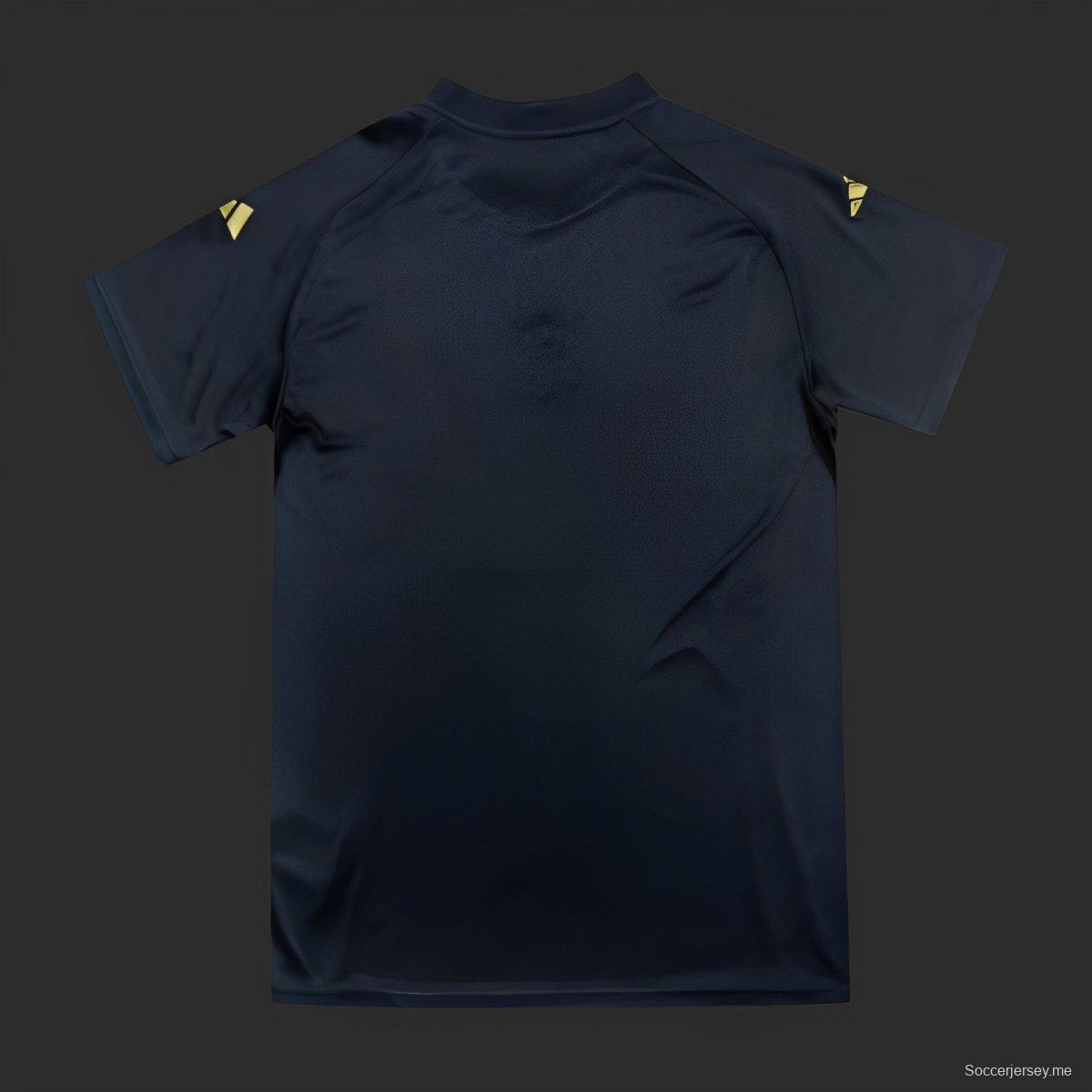 2024 قميص الأرجنتين في كوبا أمريكا 2024 أزرق فاتح مخطط قبل المباراة
