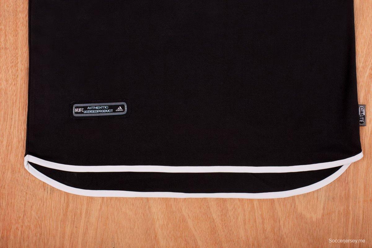 قميص ريترو 01/02 نيوكاسل يونايتد Away أسود اللون
