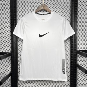 2024 تي شيرتات NIKE البيضاء
